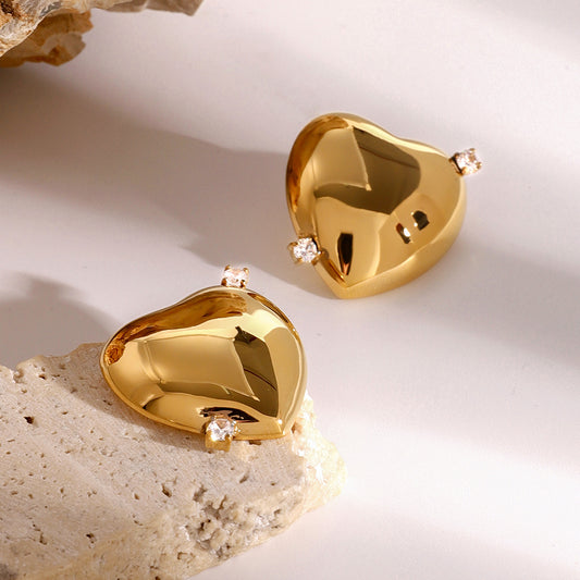 Minimalist Heart-Shaped Stainless Steel Stud Earrings with Rhinestone Inlay, Hypoallergenic Titanium Steel Finish, Elegant Fashion-Forward Ear Jewelry for Women
