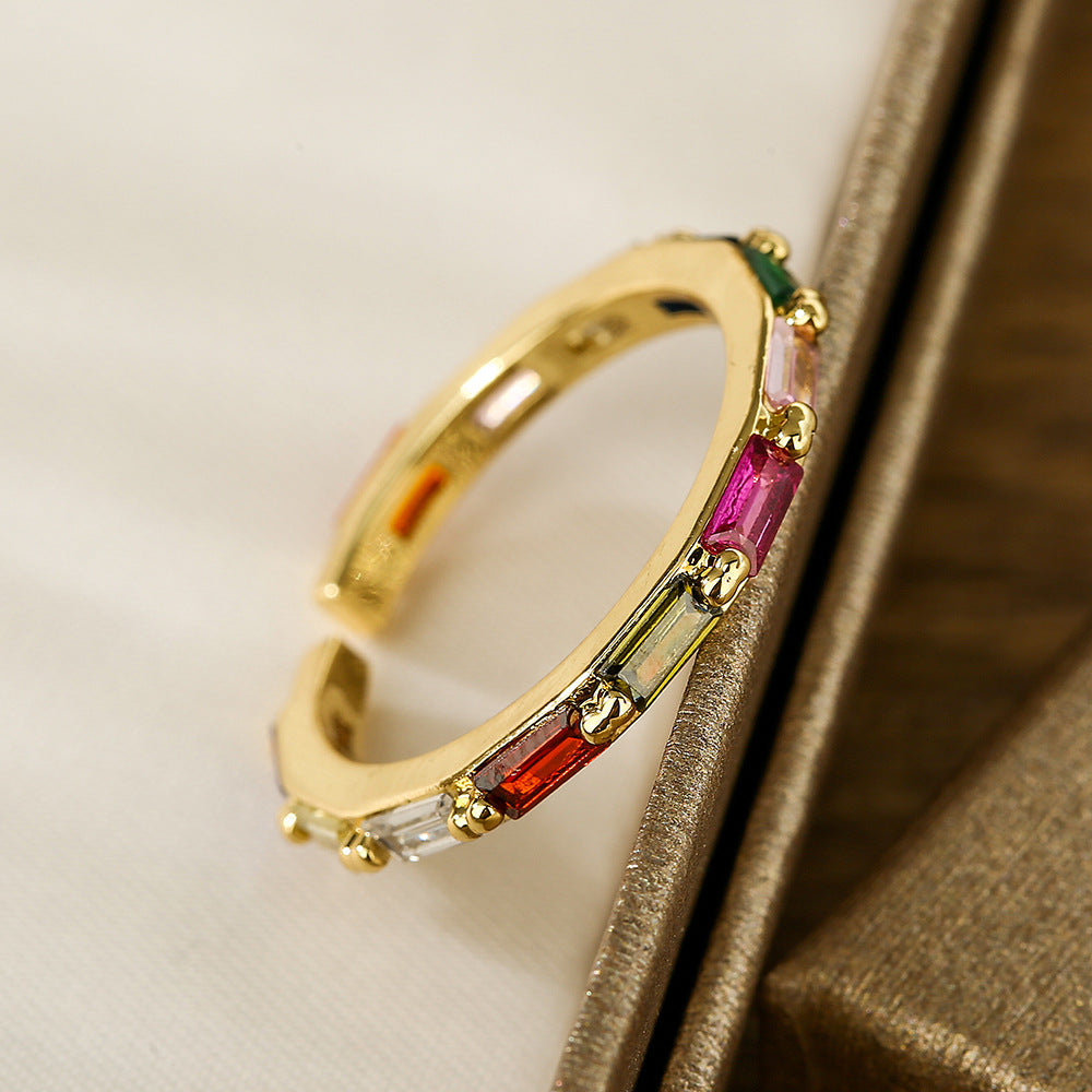 Anello Minimalista Geometrico in Rame con Zirconia Micro-Pavé da Donna, Accessorio di Moda Elegante Regolabile