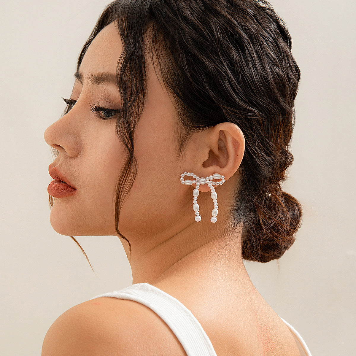 Minimalist Elegant Imitation Pearl Bow Stud Earrings Plated Steel Post for Women