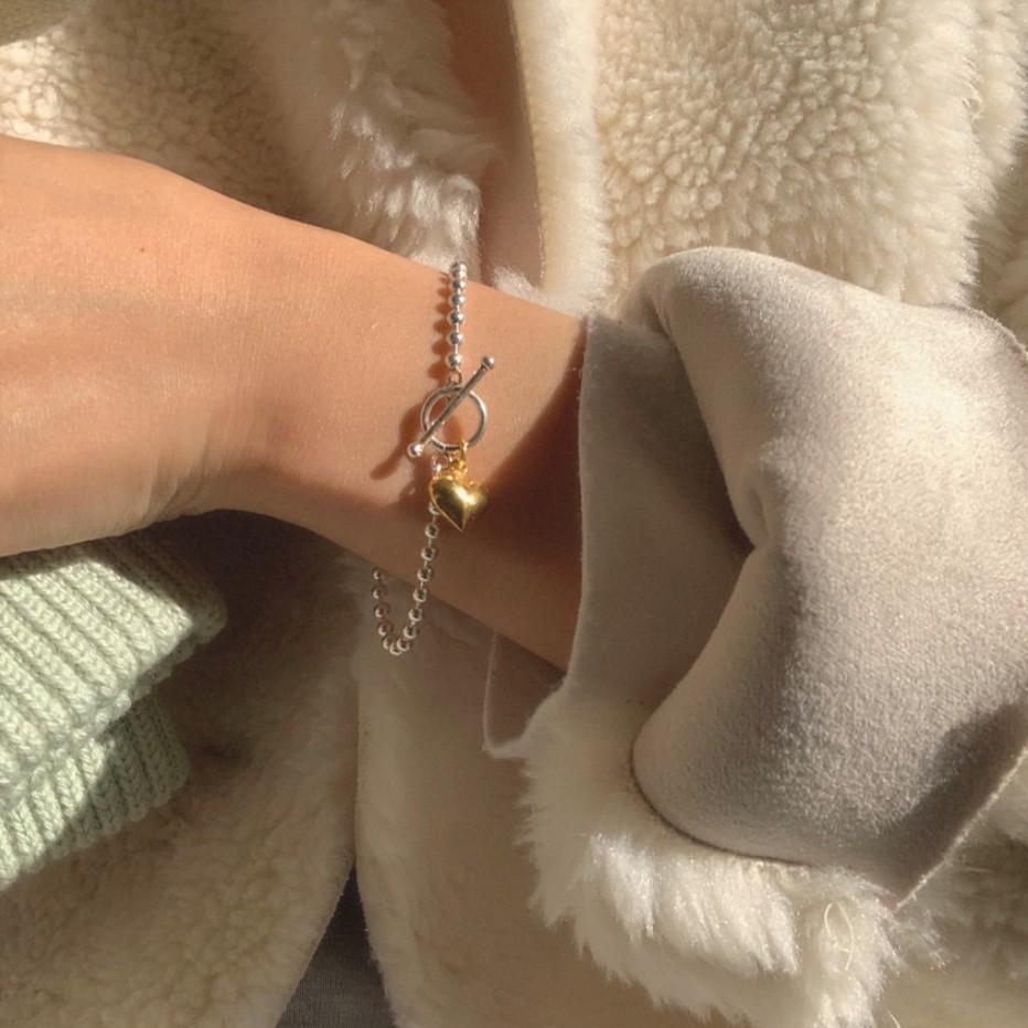 Bracciale Minimalista con Cuore in Argento Sterling S925 e Perline Rotonde Lisce