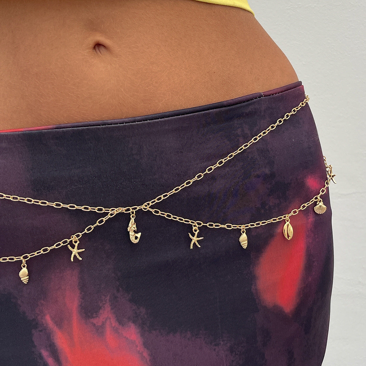 Catena da corpo con ciondolo a stella e luna in stile Hip Hop per donna con dettagli a nappe, catena in vita a doppio strato minimalista, dolce e audace in ferro e lega