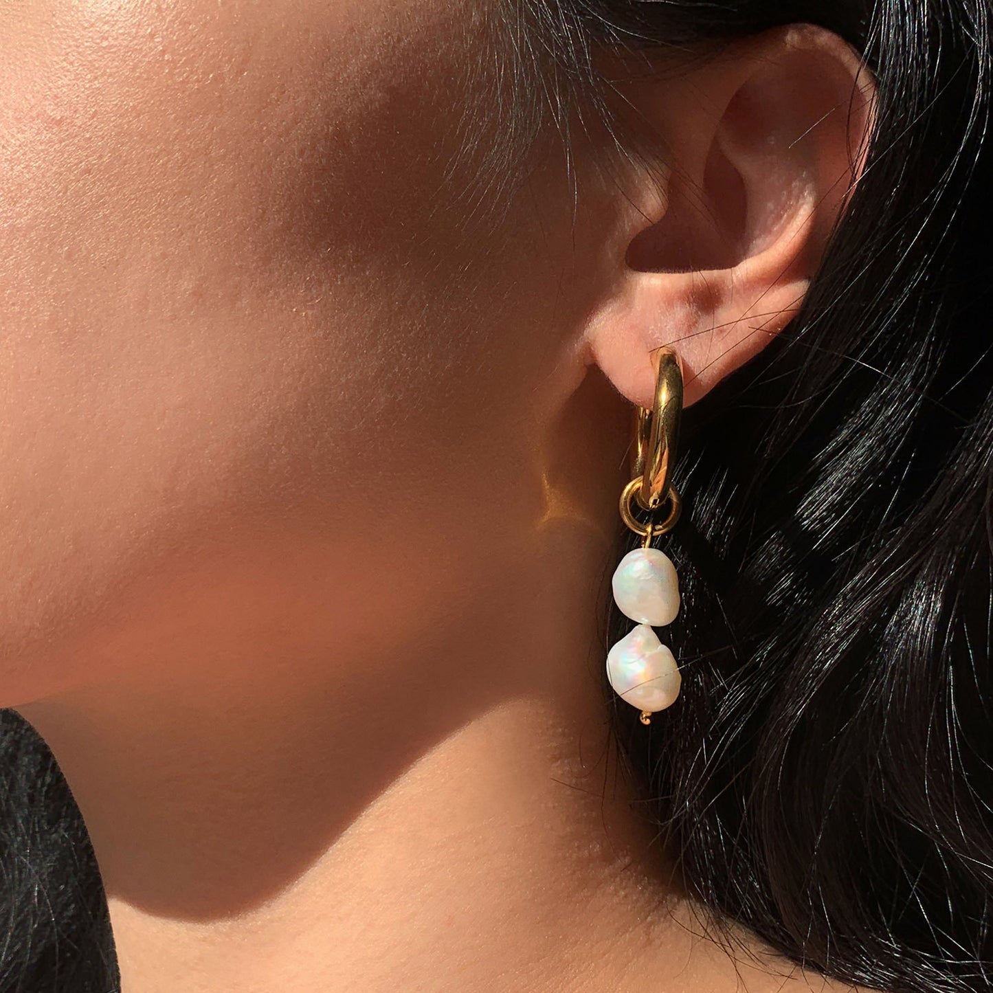 Minimalist Double-Layer Stainless Steel Earrings with 18K Gold Plating and Freshwater Pearl Pendants