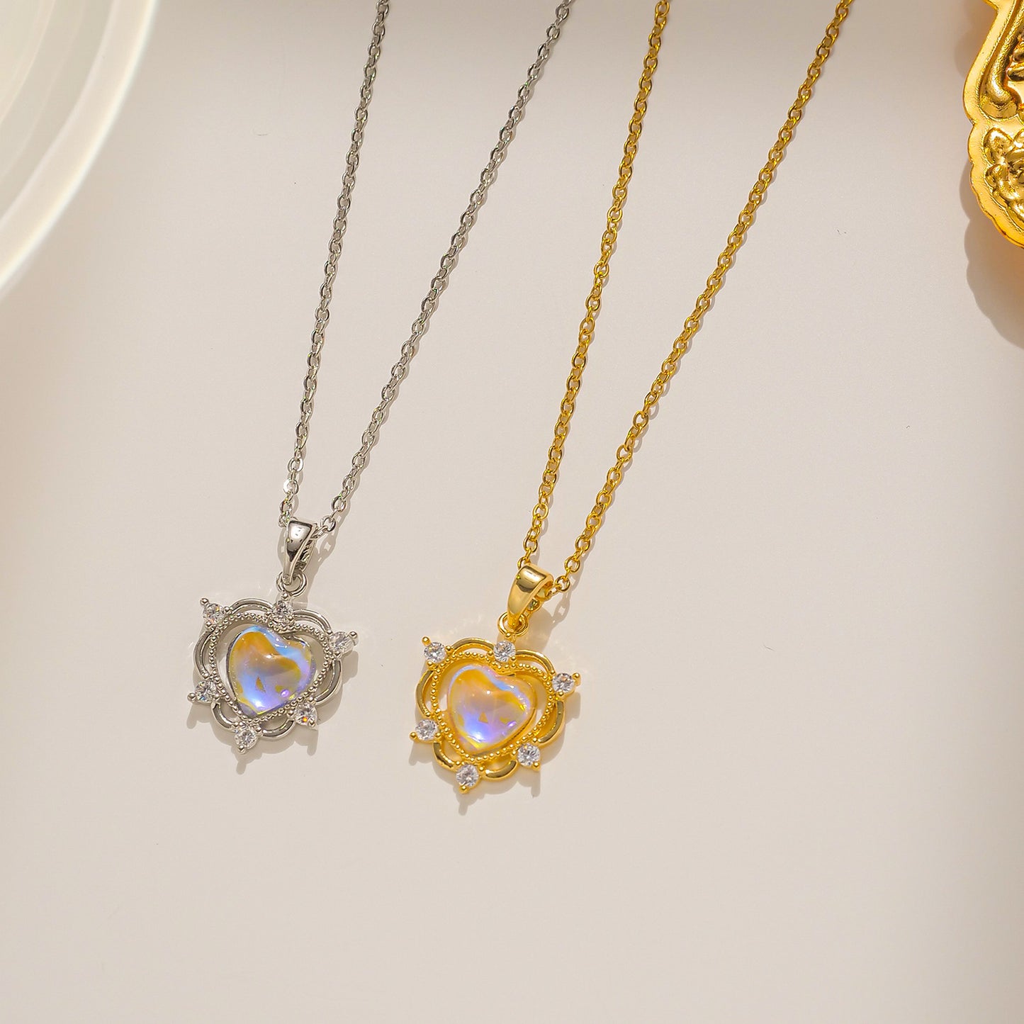 Elegant Aurora Heart Pendant Necklace in Titanium Steel with Rhinestone Inlay on O-Chain for Women