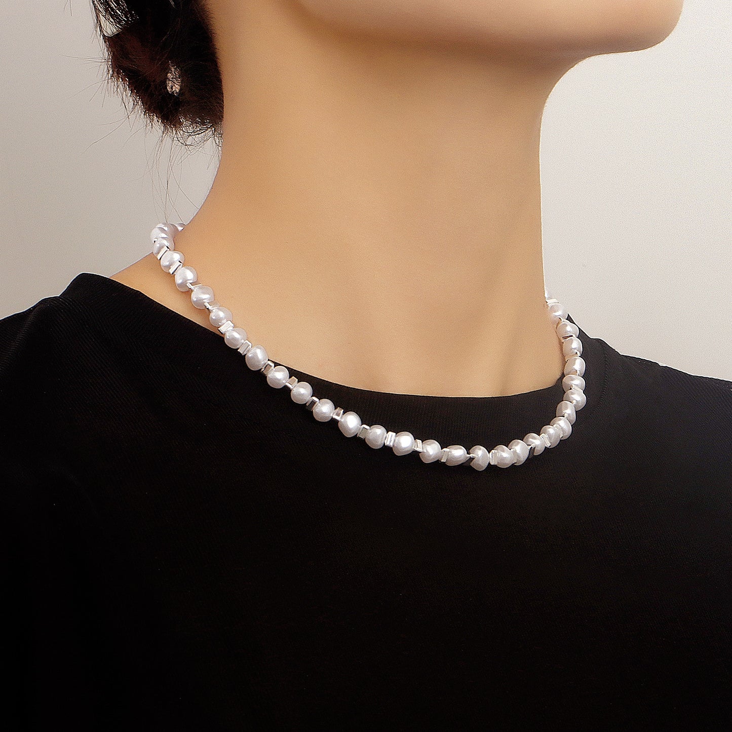 Minimalist Triangular Alloy Necklace for Women with Plated Finish and Geometric Design