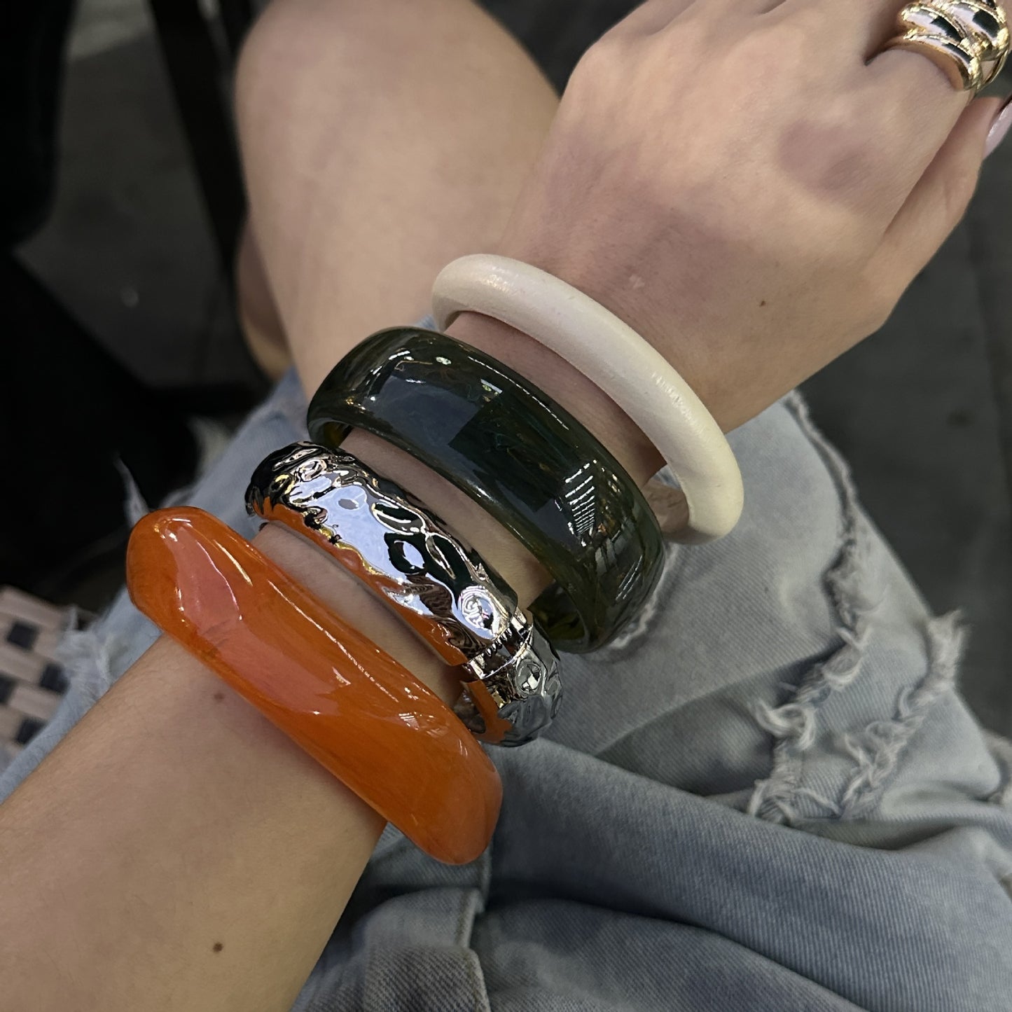 Vintage Fashion Resin Plated Bracelet for Women