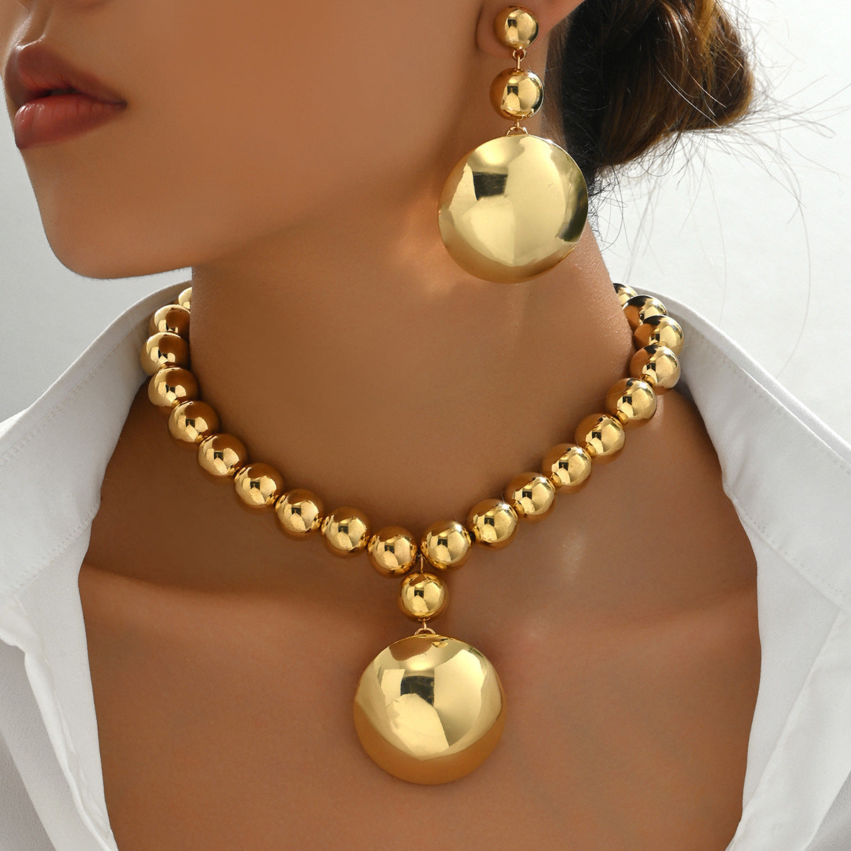 Conjunto de collar y pendientes de moda geométrica para mujer de aleación con cadena de cuentas y acabado chapado