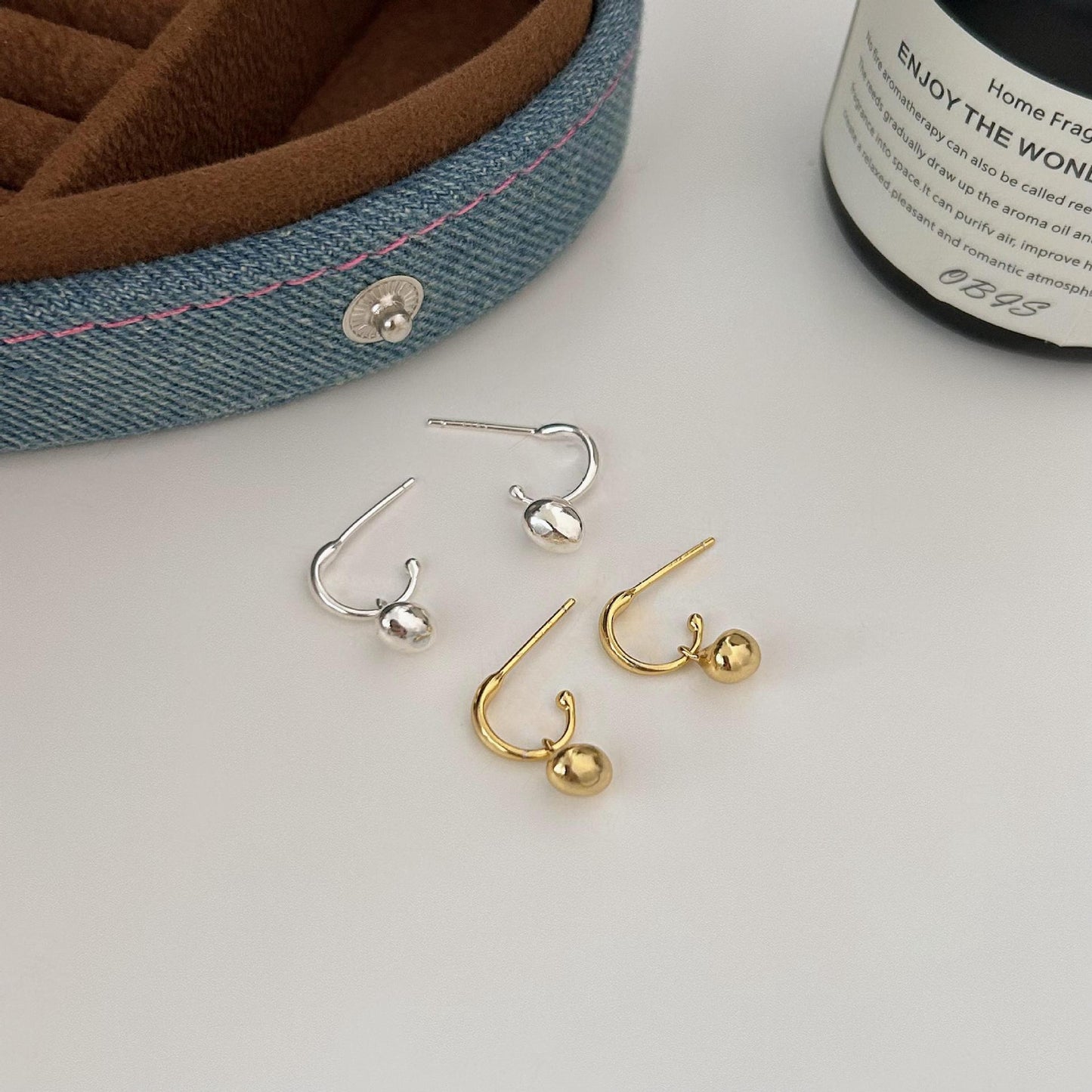 Orecchini a perno dolci e minimalisti in argento sterling 925 a forma di goccia con intarsio di perle