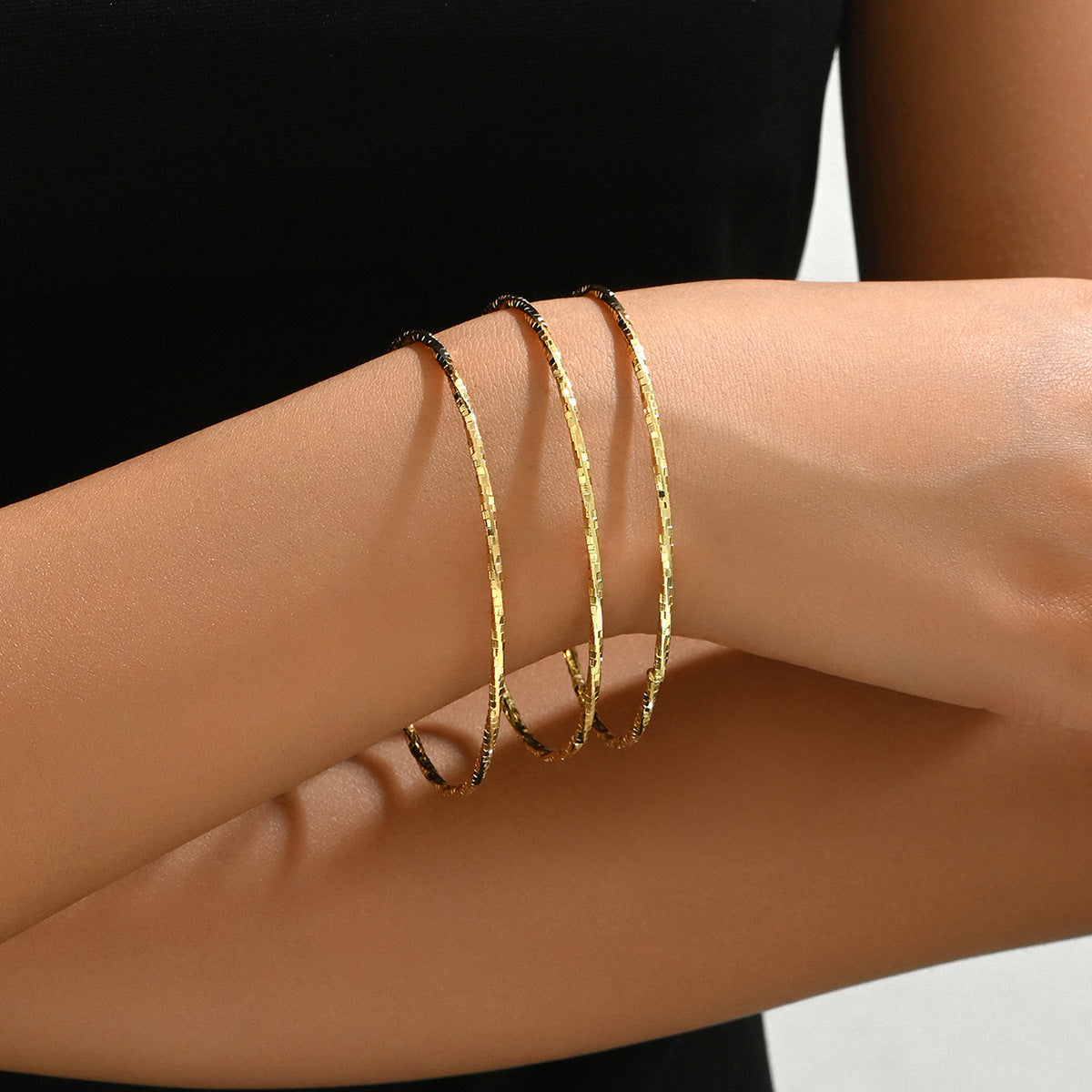 Pulsera de Brazalete Redondo Geométrico Multicapa de Aleación Chapada en Oro de 18K Estilo OL de Moda para Mujer