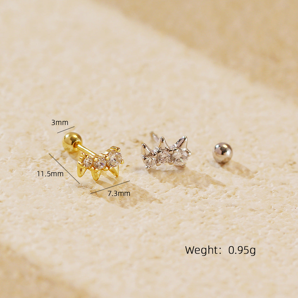 Orecchini a perno geometrici in argento Sterling 925 con intarsi di strass e dettagli a rivetto
