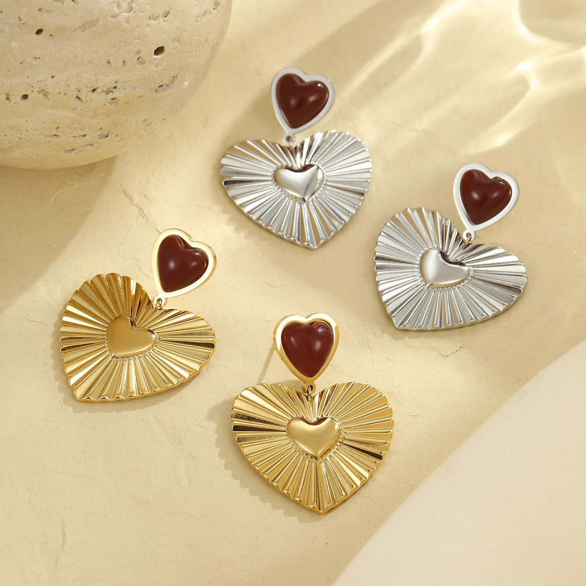 Pendientes de acero inoxidable bañados en oro de 18 quilates con forma de corazón para mujer, estilo "Fashion OL"