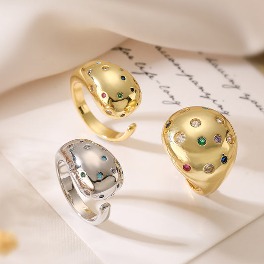 Anillo geométrico minimalista de cobre con baño de oro e incrustaciones de circonitas para mujer