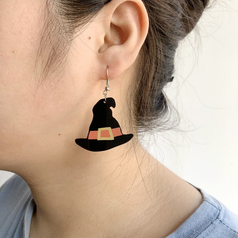 Pendientes de acrílico con temática de Halloween, diseño de fantasmas, brujas, escobas, murciélagos, castillos, con personajes de dibujos animados y patrón impreso