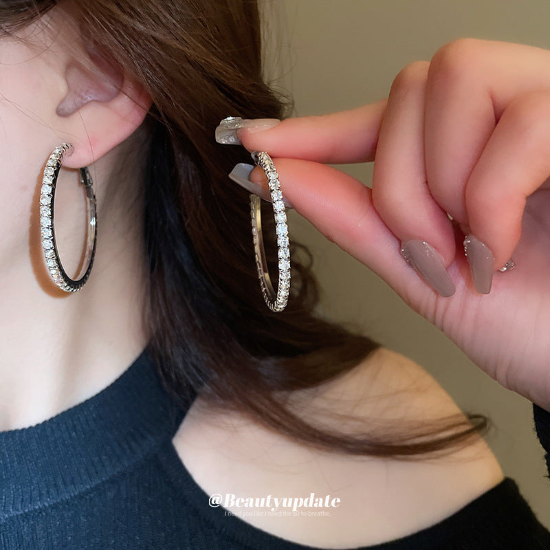Orecchini a Cerchio da Donna Minimalisti di Lusso Geometrici con Strass Intarsiati in Rame con Design Rotondo
