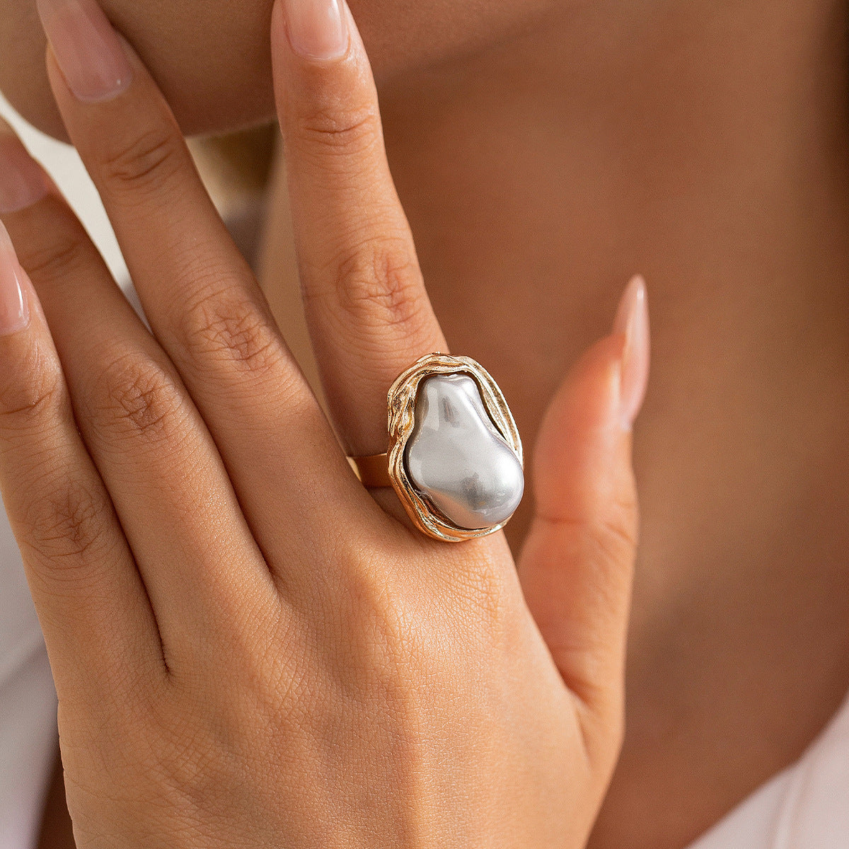 Irregular Baroque-Style Geometric Ring with Imitation Pearl Inlay and Plated Finish for Women