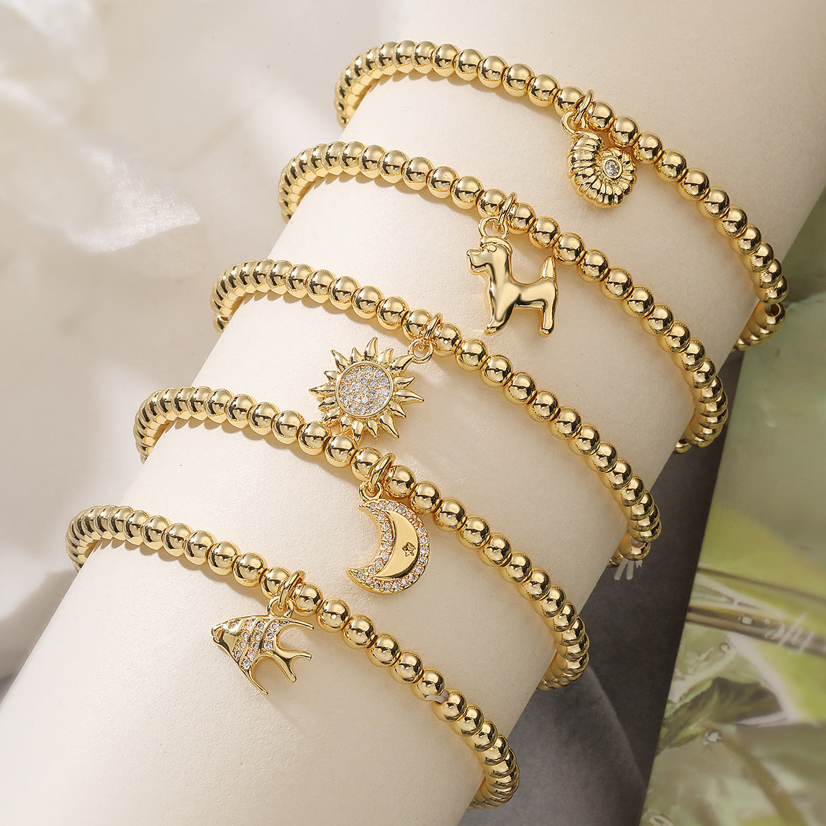 Minimalist 18K Gold Plated Geometric Conch Sun Brass Bracelet with Micro-inlaid Cubic Zirconia Irregular Design for Women
