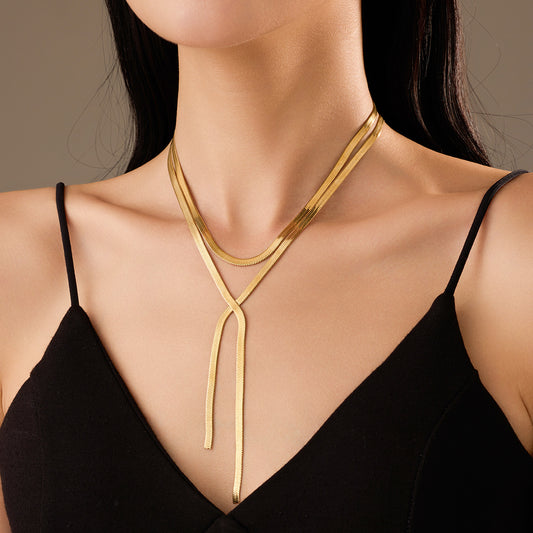 Collar Ajustable de Cadena Plana Tipo Serpiente para Mujer Hecho de Acero Inoxidable con Acabado Chapado, Collar Largo con Colgante de Estilo Oficina a la Moda