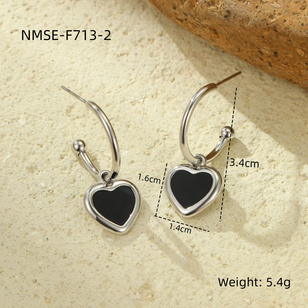 Orecchini a perno da donna in acciaio inossidabile a forma di cuore, minimalisti ed eleganti, con finitura placcata