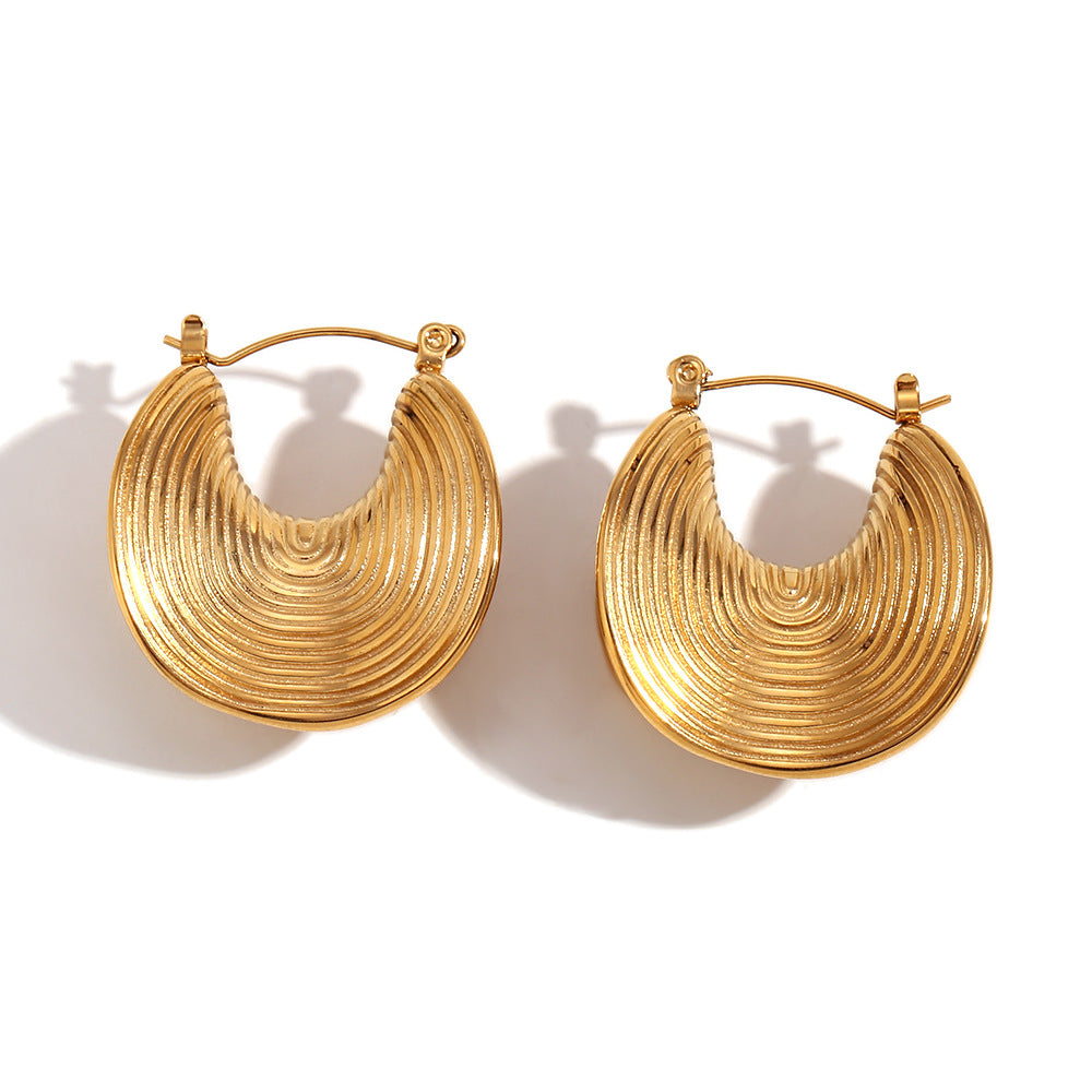 Orecchini da donna in acciaio inossidabile a forma di cuore cavo stile vintage placcati oro 18 carati