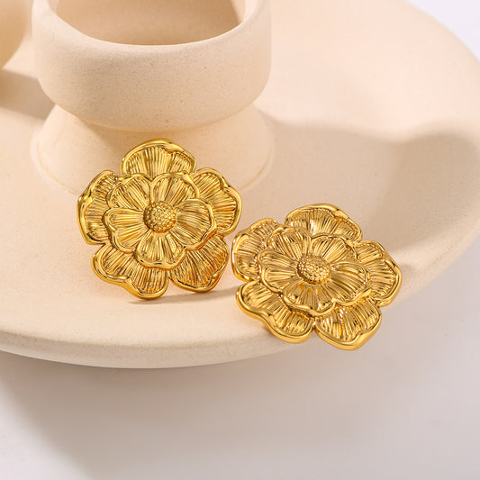 Orecchini a perno minimalisti floreali in acciaio inossidabile con placcatura sottovuoto in oro 18 carati da donna