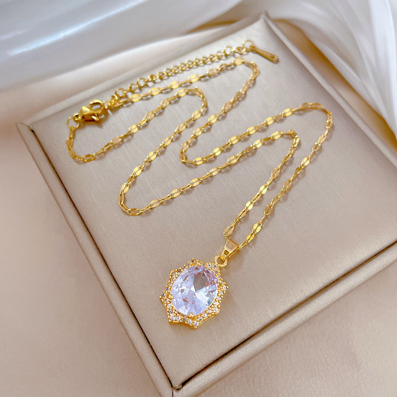Collana Pendente Geometrica Minimalista a Rombo da Donna in Acciaio al Titanio con Intarsio di Strass e Finitura Placcata