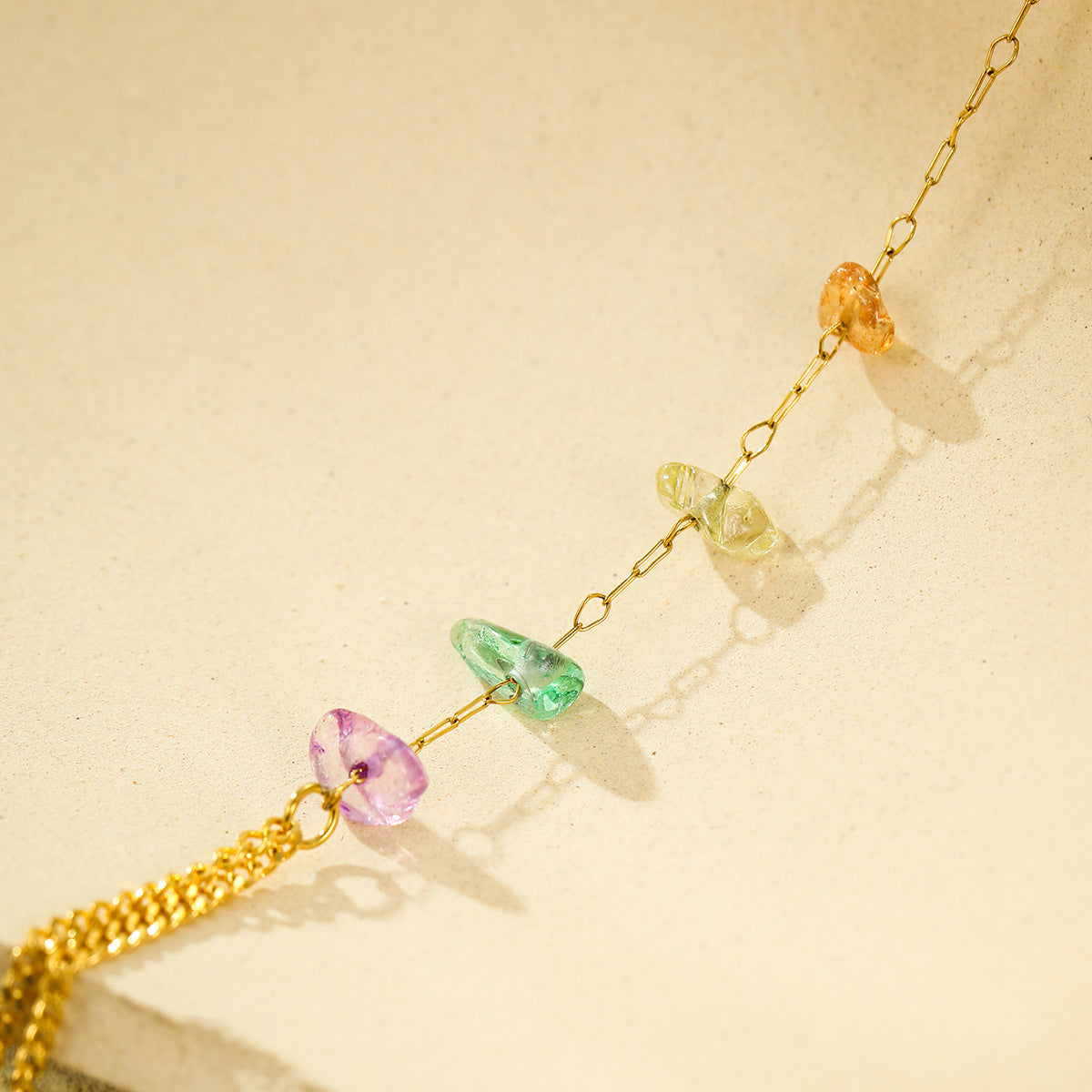 Set di bracciale e anello da donna vintage minimalista in acciaio inossidabile placcato con strass colorati
