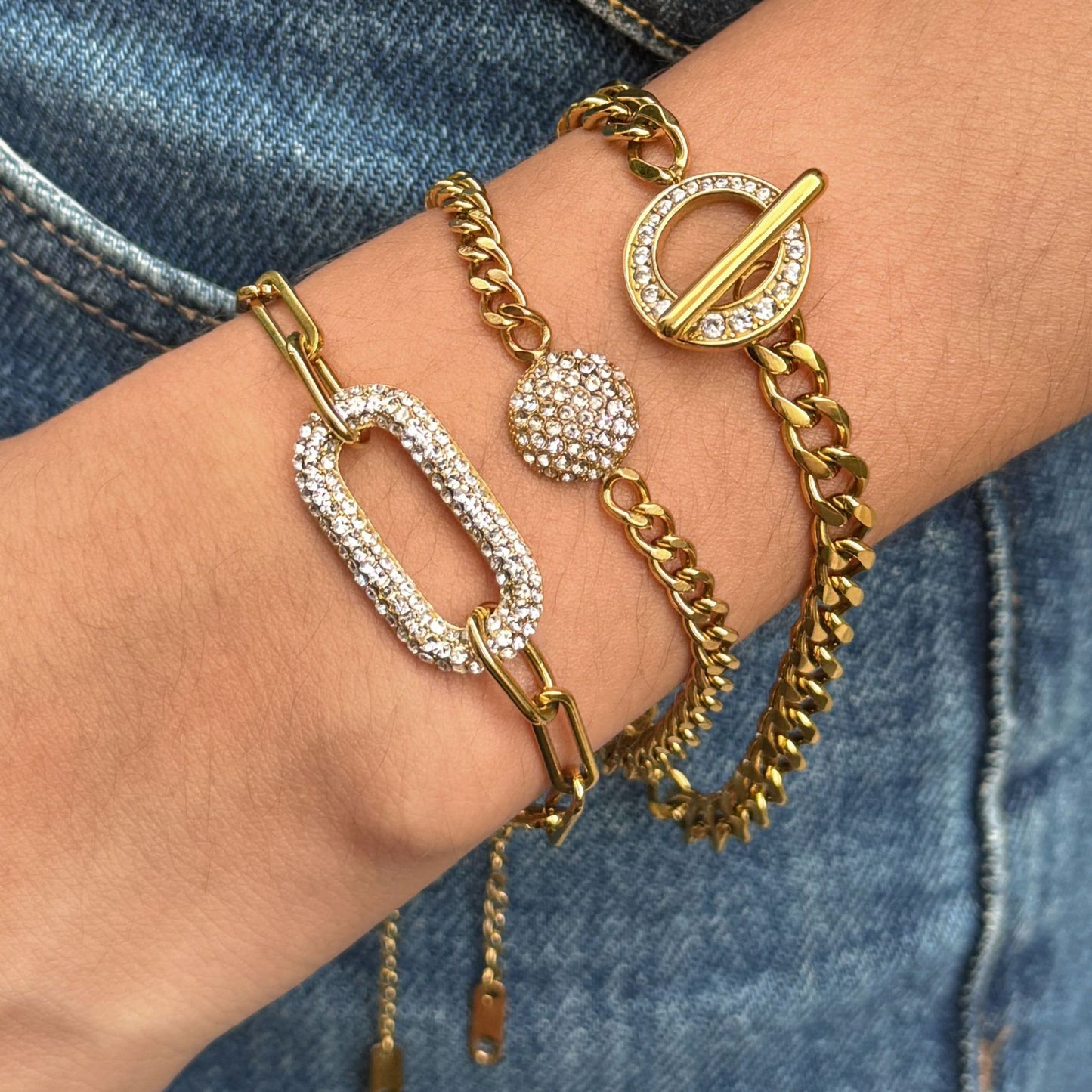 Bracciale geometrico placcato in acciaio inossidabile con zirconi bianchi da donna, gioiello a mano lussuoso e minimalista