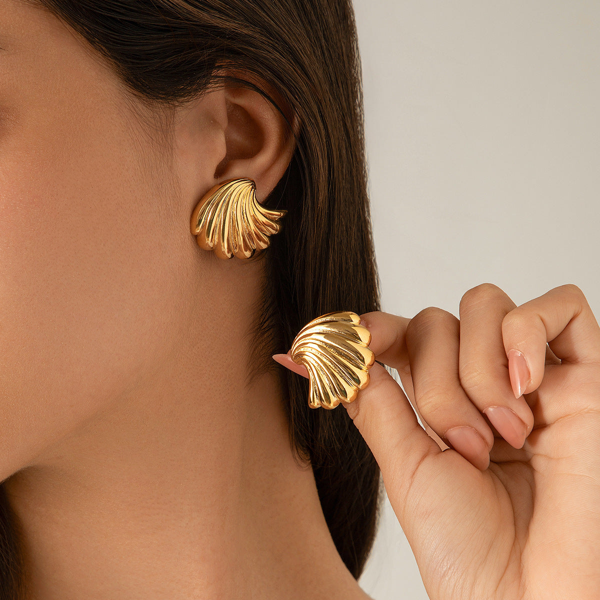 Pendientes Punk con Hojas de Ginkgo en Aleación de Zinc con Baño de Oro para Mujer