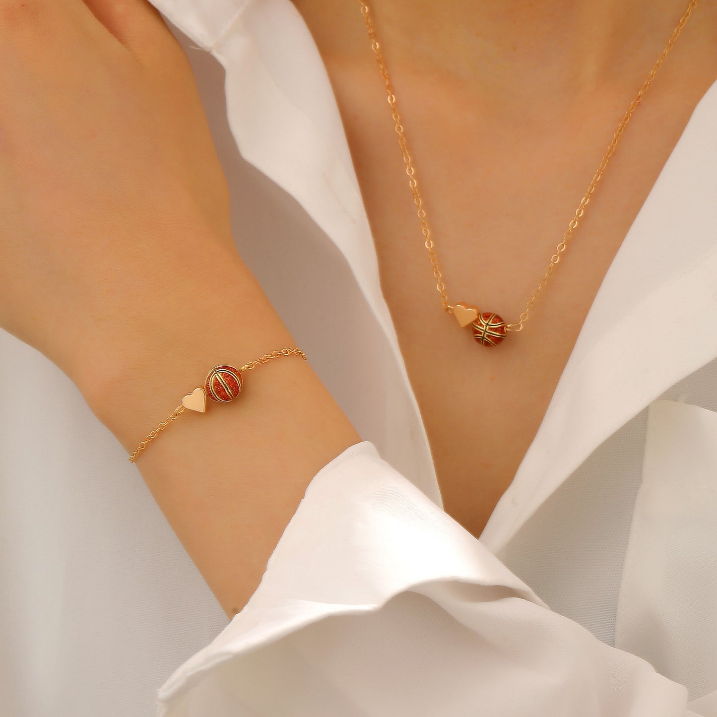 Collar deportivo geométrico de corazón de aleación de zinc chapado para mujer