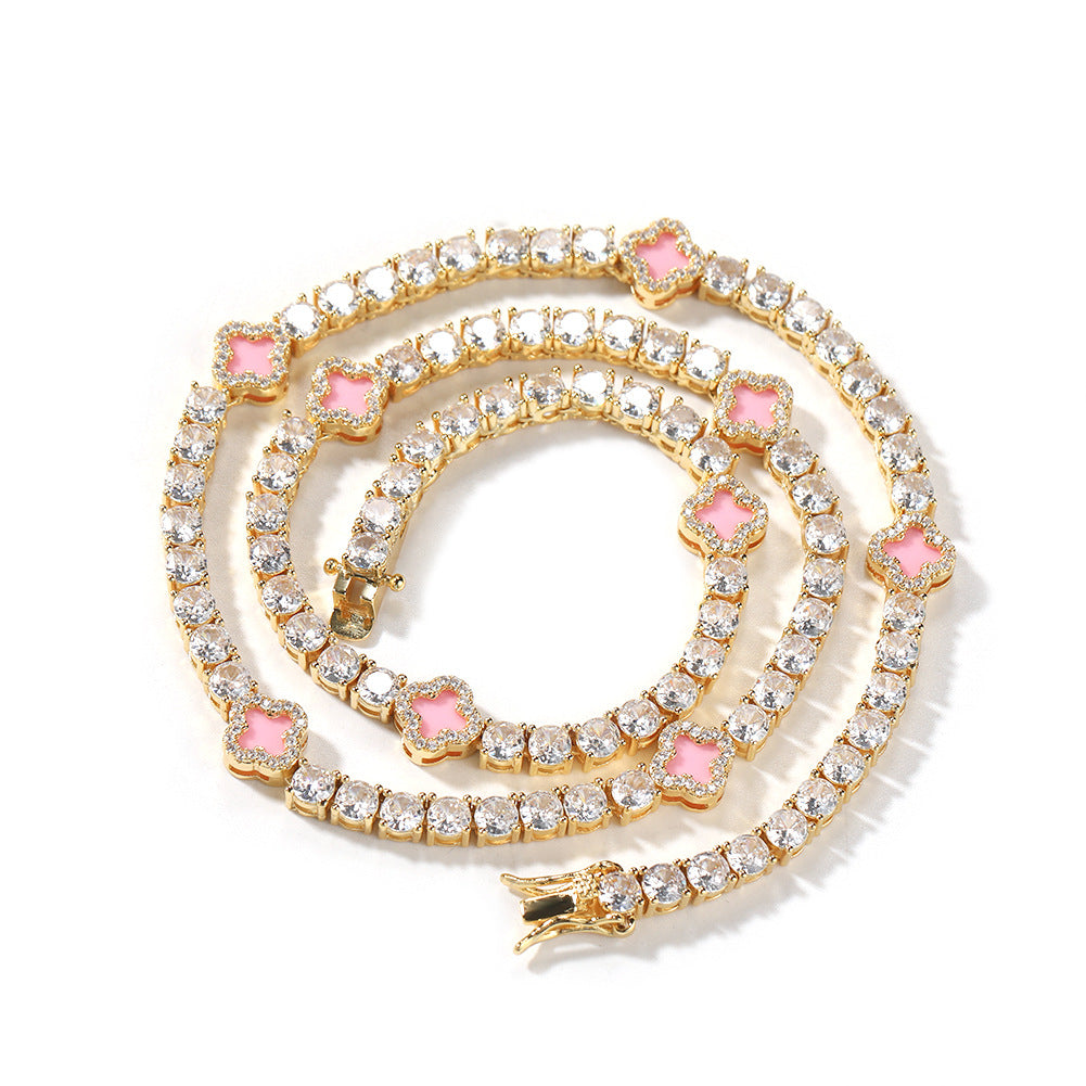 Collar de cadena de tenis de latón con incrustaciones de diamantes de imitación y trébol de cuatro hojas para mujer
