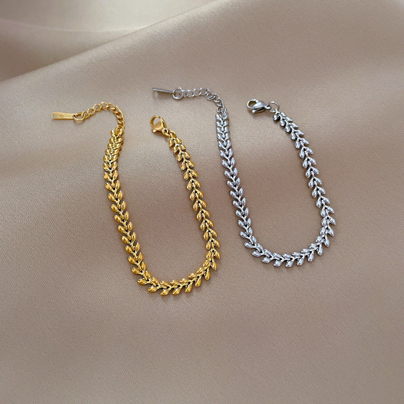 Minimalist Titanium Steel Wheat Ear Chain Bracelet for Women with Gold Plating and Wavy Texture Design