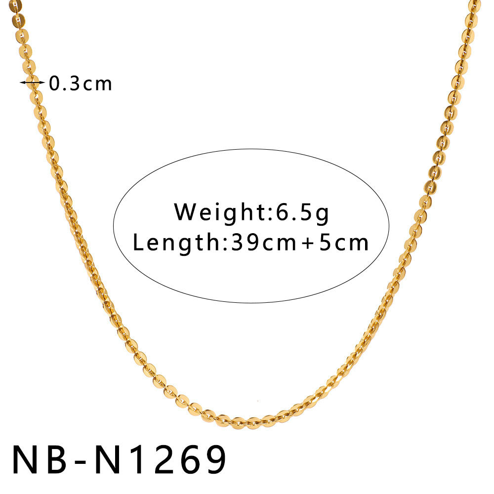 Collana con pendente geometrico minimalista da donna con design a intaglio, catena in acciaio inossidabile e finitura placcata sottovuoto in oro 18 carati