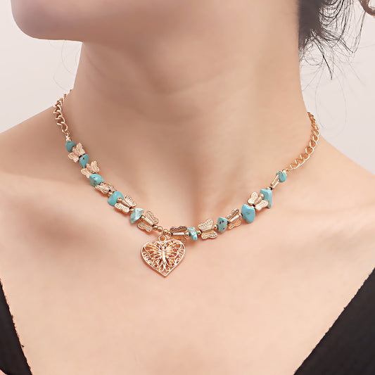 Collar con colgante de mariposa vintage para mujer con construcción de aleación, acabado chapado, diseño geométrico, cadena de cuello