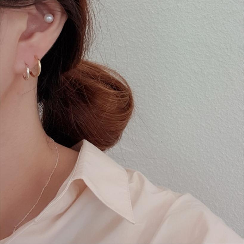 Orecchini a cerchio rotondi minimalisti da donna in argento sterling 925 placcato oro