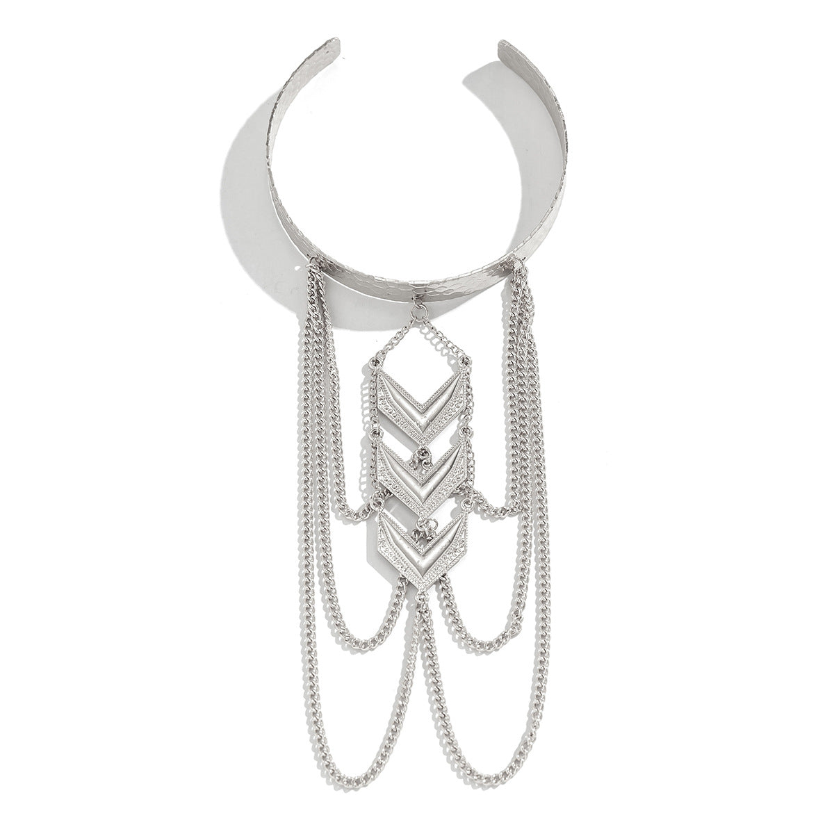 Bracciale a Polsino Bohemien Minimalista con Freccia e Nappa da Donna con Finitura in Lega Placcata e Design Aperto Regolabile