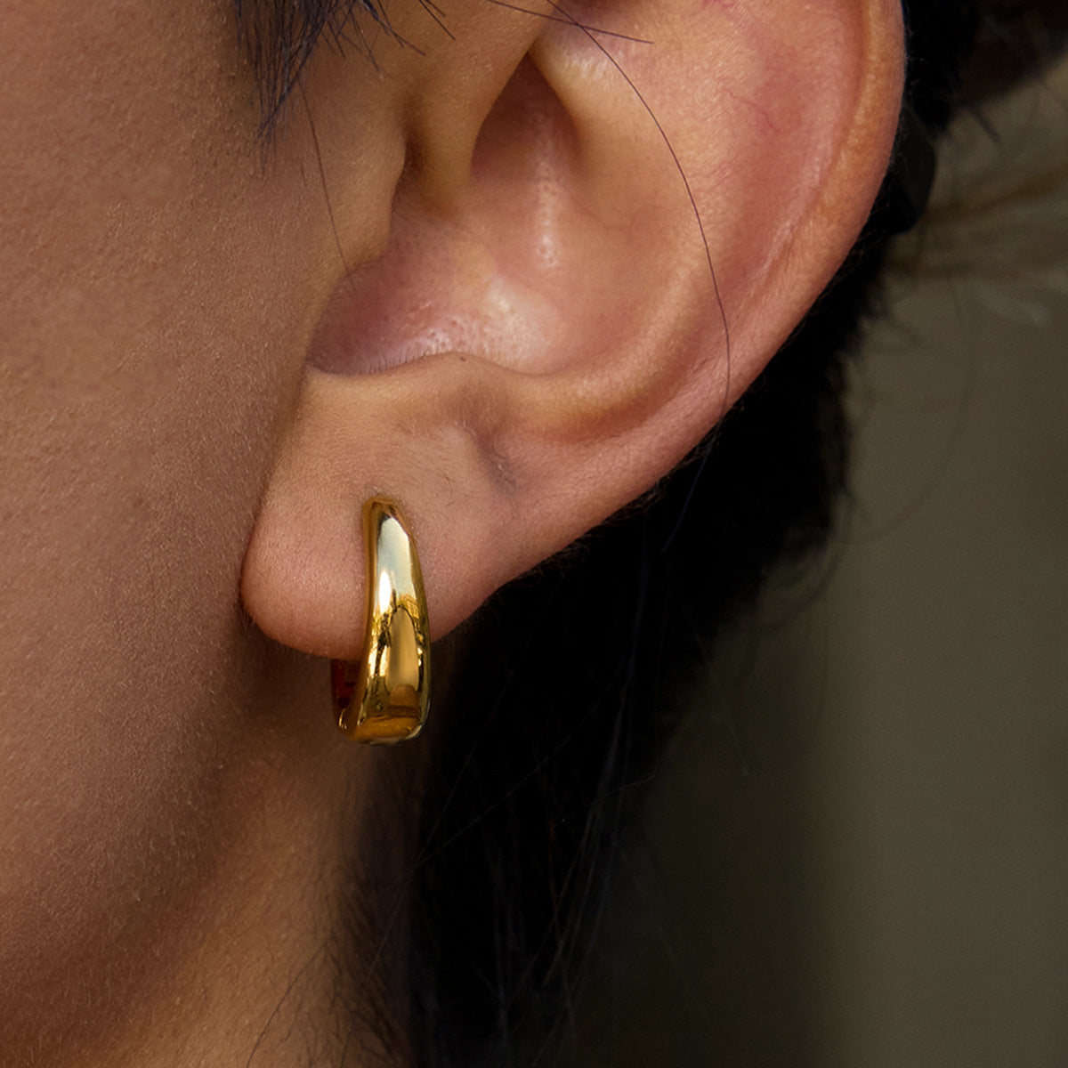 Orecchini a perno geometrici minimalisti in acciaio inossidabile placcato per donna, leggeri e ipoallergenici