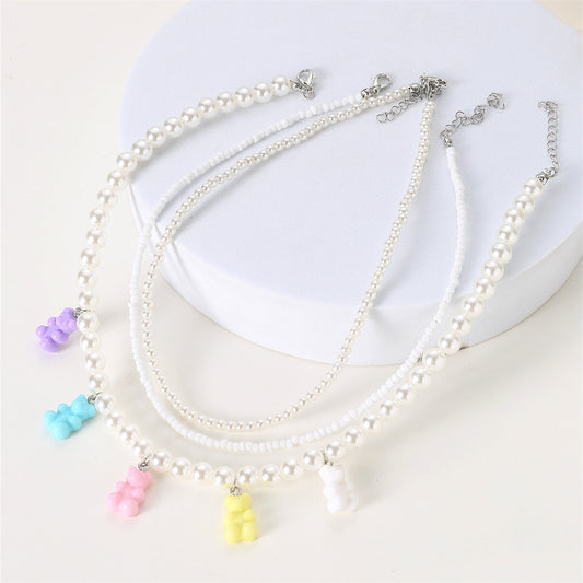 Collana con Ciondolo in Resina a Forma di Orsetto Carino e Perle Bianche per Bambini, Catena Fatta a Mano con Perline Rotonde