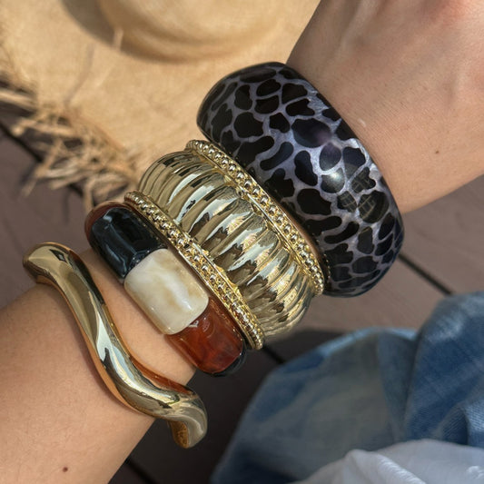 Pulsera de puño chapada en aleación con estampado de leopardo geométrico