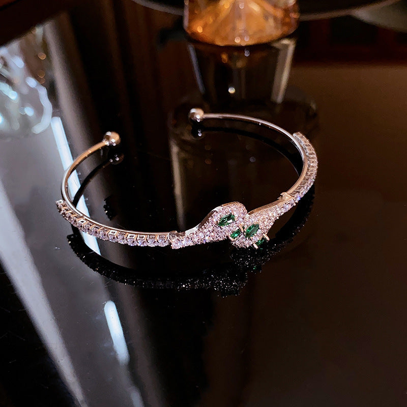 Minimalist Luxury Geometric Brass Inlaid Cubic Zirconia Adjustable Bracelet for Women