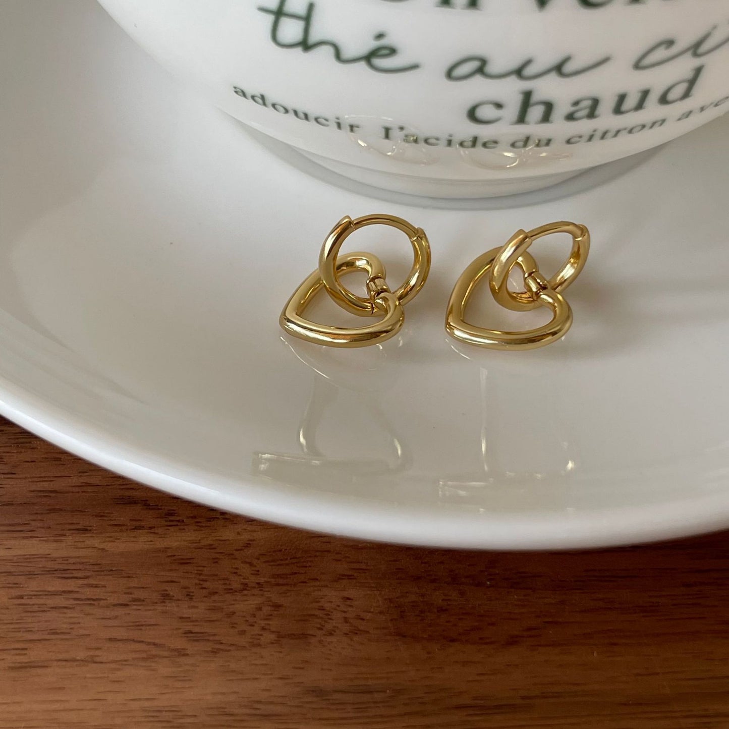 Orecchini a perno da donna in argento sterling 925 a forma di cuore, stile minimalista con finitura artigianale