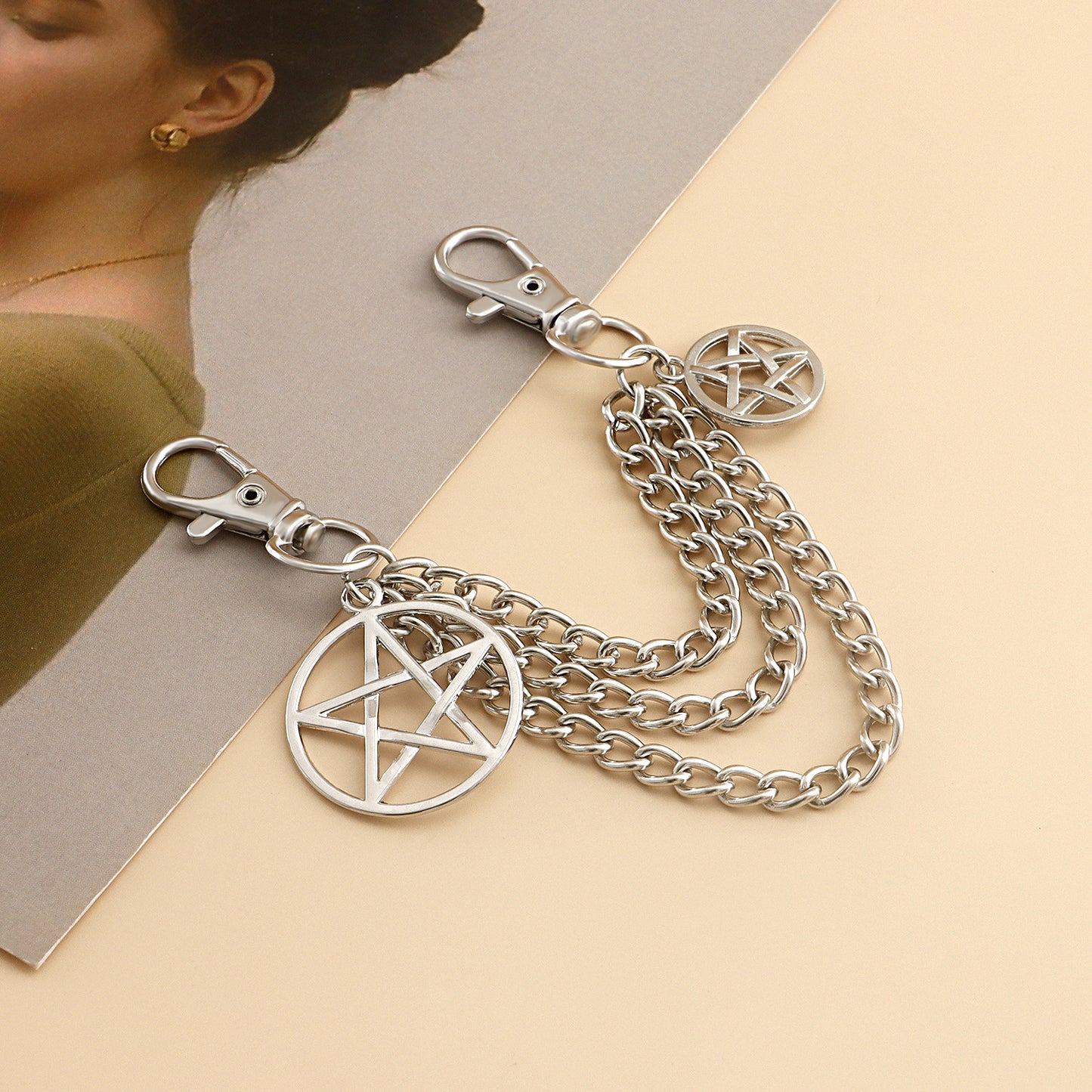 Geometric Star-Shaped Alloy Anklet Chain for Women with Metal Shoe Charm Accent