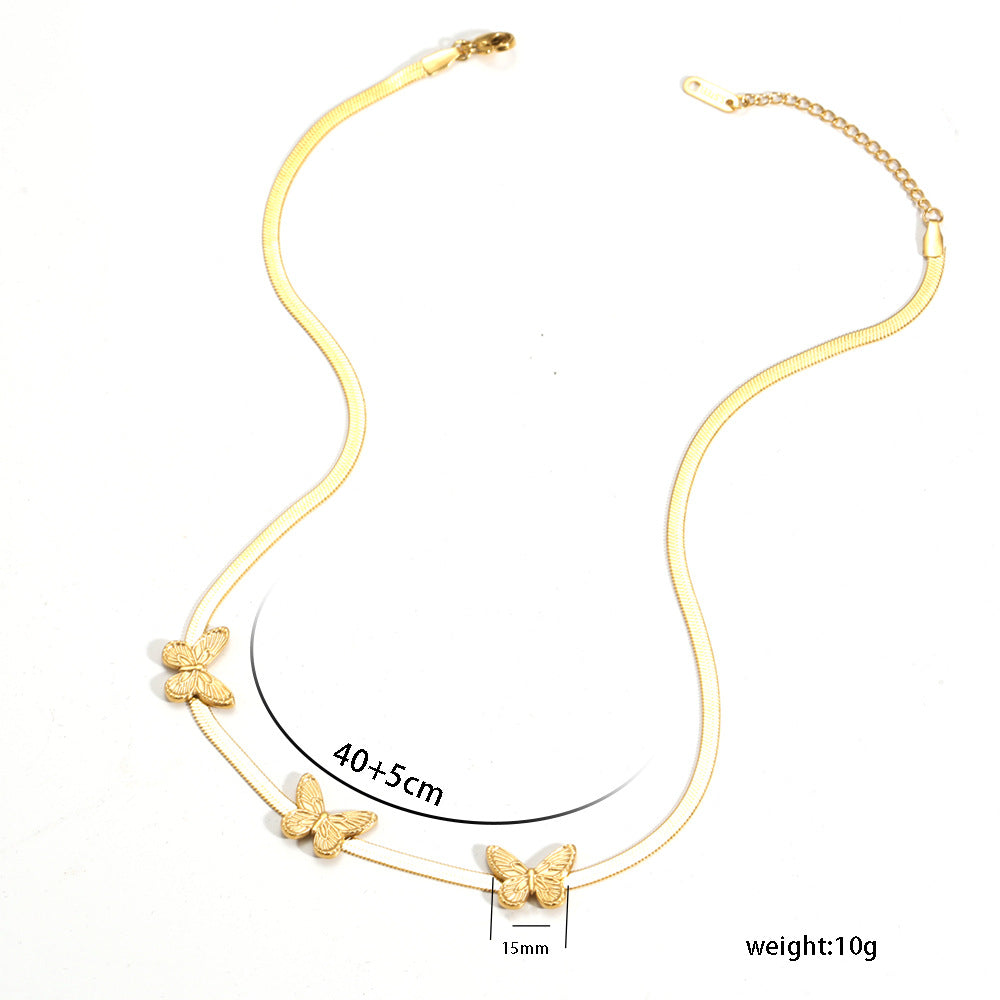 Collana Minimalista con Ciondolo a Farfalla in Acciaio al Titanio Placcato Oro su Catenina Snake per Donna