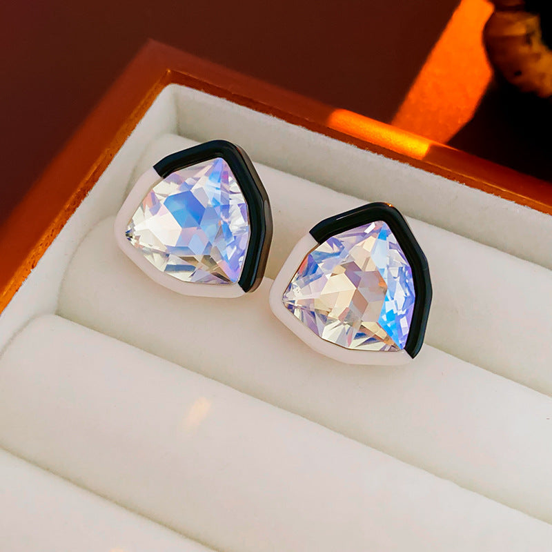 Vintage Geometric Pearl Earrings with Black Enamel Finish in Copper Base and Stainless Steel Posts for Women