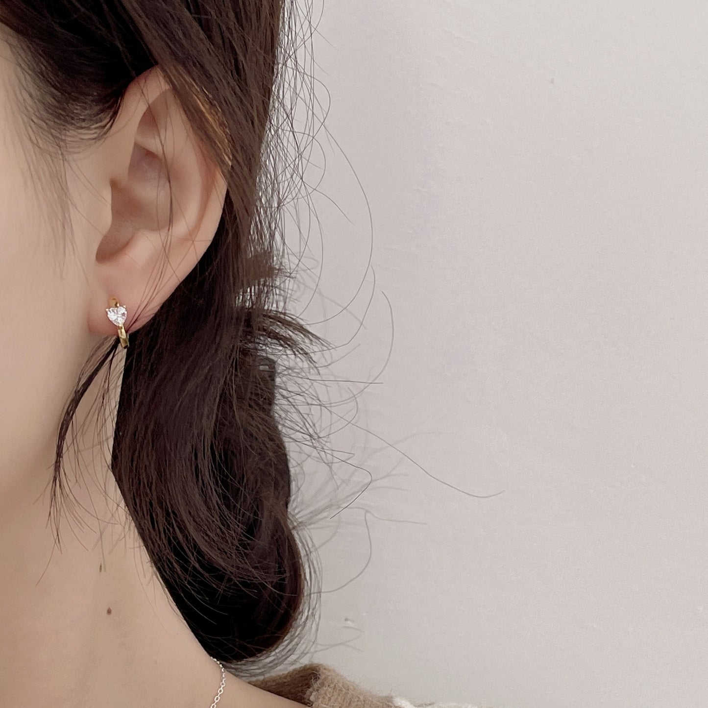Minimalist Star-Shaped S925 Sterling Silver Hoop Earrings with Cubic Zirconia Inlay