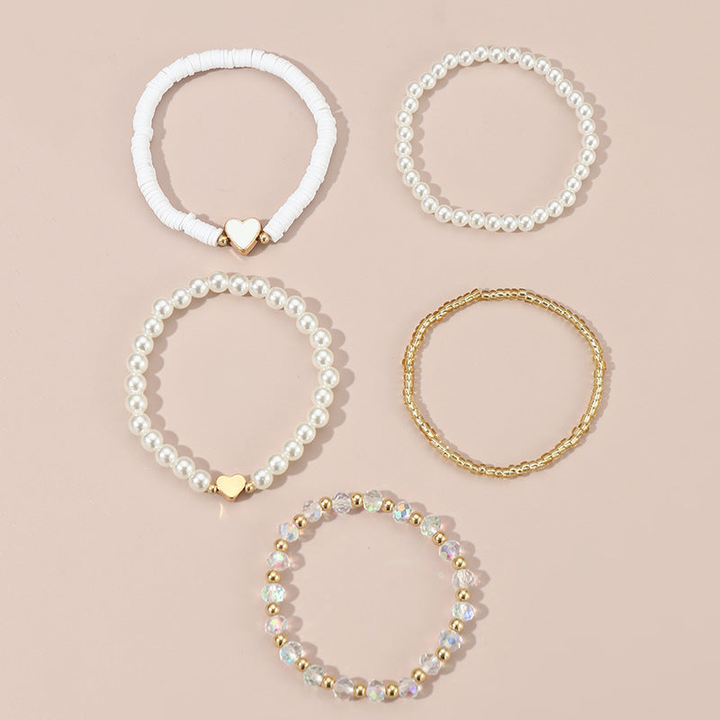 Pulsera de Cuentas en Forma de Corazón Minimalista Hecha a Mano para Niños con Perlas de Resina y Acentos de Arcilla Suave