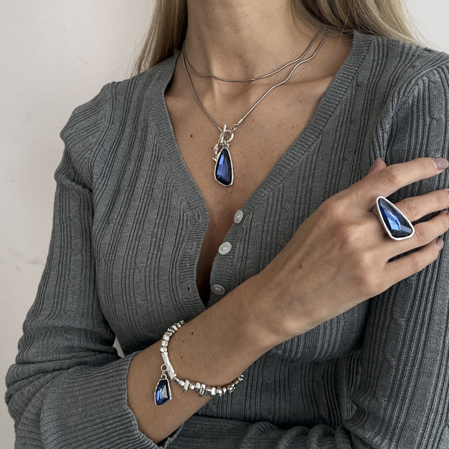 Minimalist Geometric Oval Rhinestone Inlay Alloy Pendant Brass Plated Necklace with OT Clasp for Women