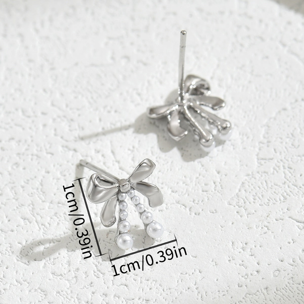 Pendientes Geométricos de Lazo Dulces y Atrevidos para Mujer con Incrustaciones de Perlas en Base de Cobre y Postes de Acero Inoxidable
