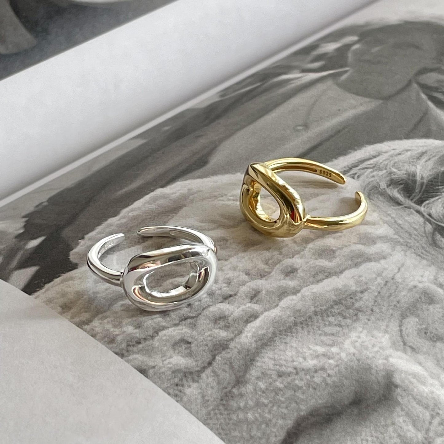 Anillo de plata minimalista geométrico ovalado para mujer, de plata de ley 925 con banda abierta