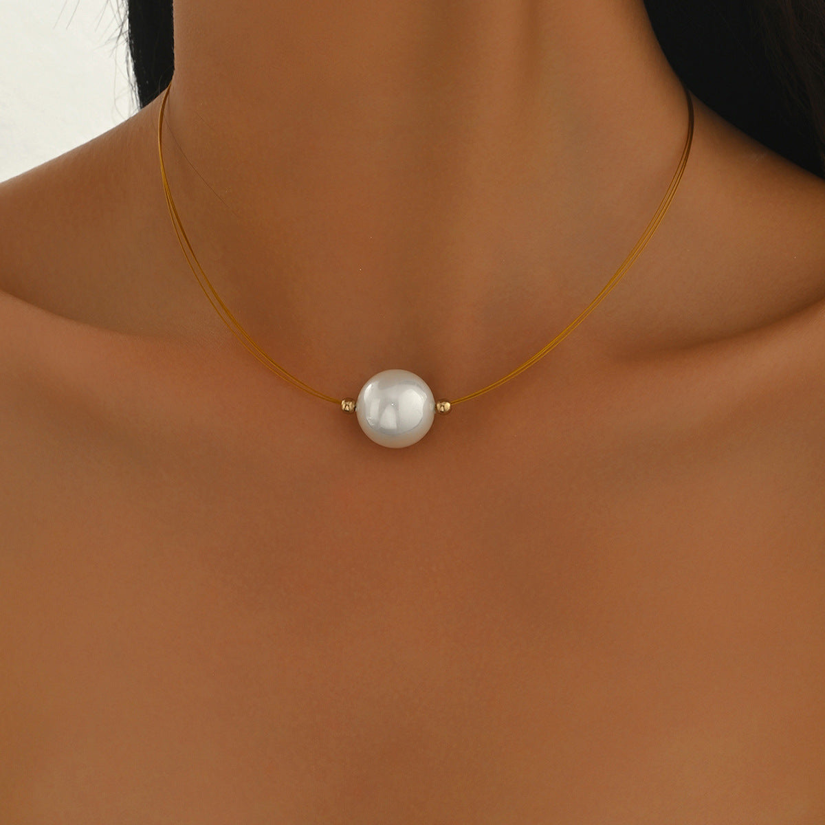 Elegante collana di perle geometrica da donna con finitura placcata, catena regolabile per clavicola, gioiello minimalista di tendenza