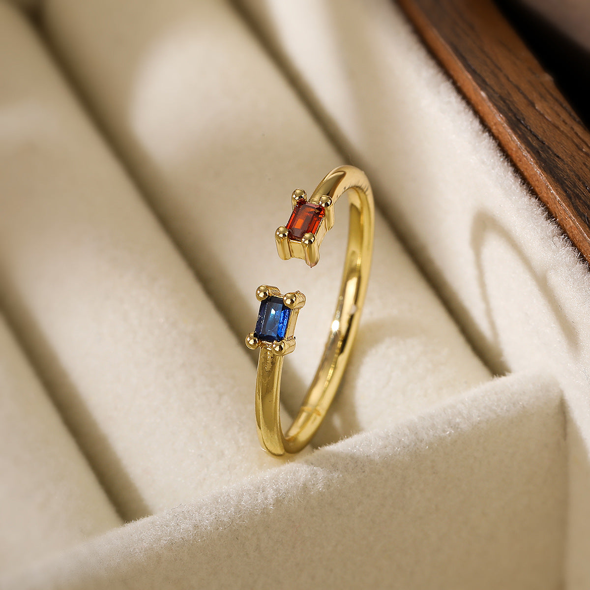 Minimalist Geometric Copper Ring with Real Gold Plating and Zircon Inlay for Women