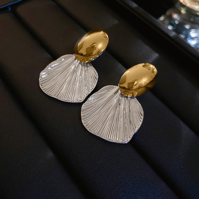 Orecchini a Nappa Geometrici Minimalisti in Metallo Placcato con Perni in Argento Sterling